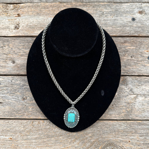 Oval Fashion Turquoise Pendant Necklace